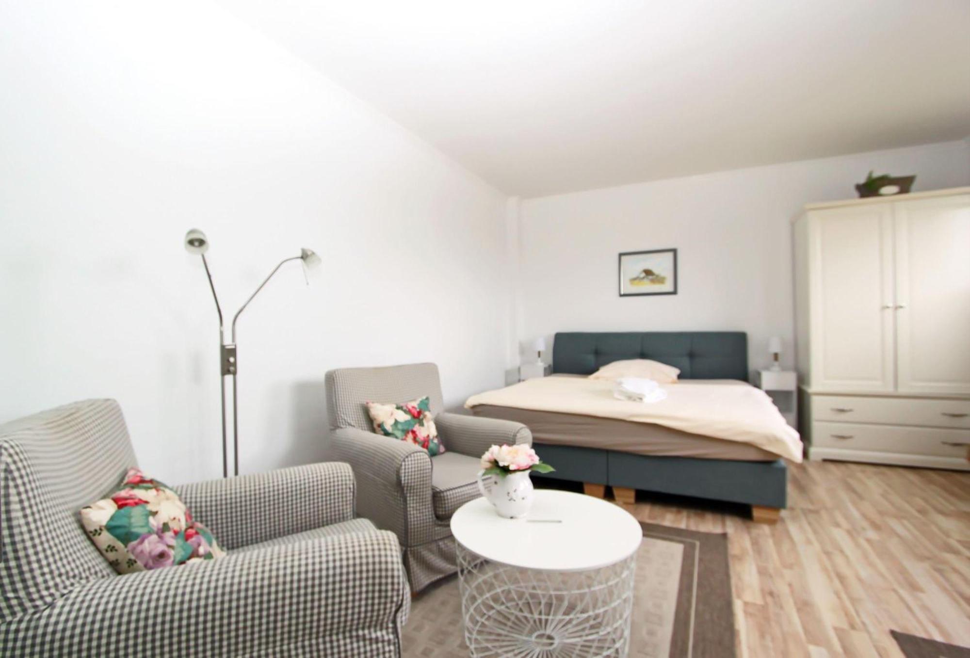 Appartment Wiebke เฮอร์นุม ภายนอก รูปภาพ